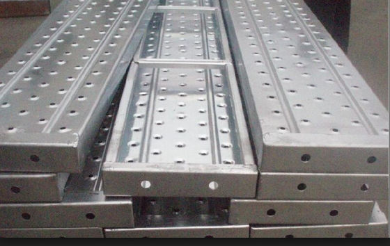 China Gerecycleerde plank van de aluminiumsteiger/platforms 2.4/1.8/1.2/0.73M*230*63*1.8mm leverancier
